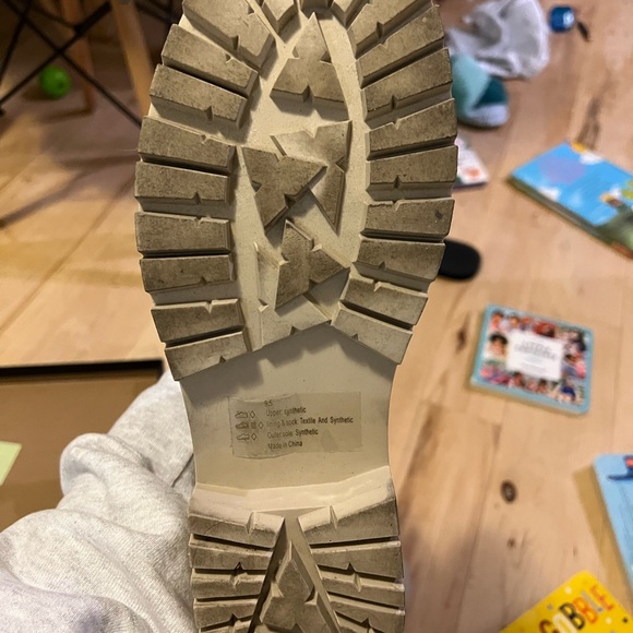 Chunky Chelsea Boots - Cream - A&F - Picture 7 of 11